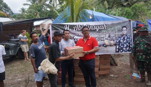 Pengusaha Kaltim Berikan Sumbangan untuk Korban Banjir - GenPI.co NTB