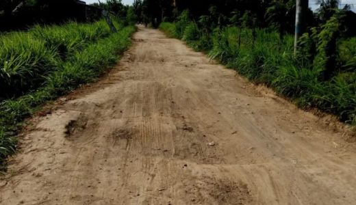 Sabar Ya, Jalan di Desa Serage Belum Dapat Digarap Tahun Ini - GenPI.co NTB
