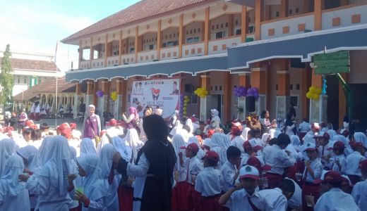 Perayaan HKGN di NTB Sasar 10 Ribu Siswa SD dan MI - GenPI.co NTB