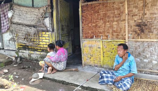 Kisah Pasutri Tunanetra di Lombok Tengah Pengin Punya Rumah Layak Huni - GenPI.co NTB