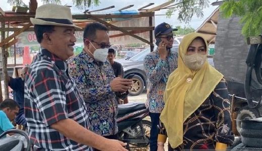 Anggota DPRD Riau Desak Pembangunan Jalan Dihentikan - GenPI.co RIAU