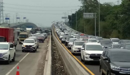 Tol Pekanbaru-Bangkinang Dibuka, Khusus Mobil Golongan 1 - GenPI.co RIAU