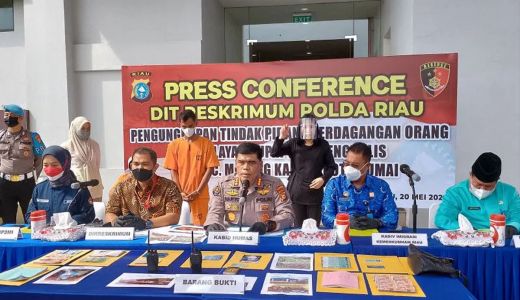 Kronologis Polda Riau Gagalkan Penyelundupan 50 Pekerja Ilegal - GenPI.co RIAU