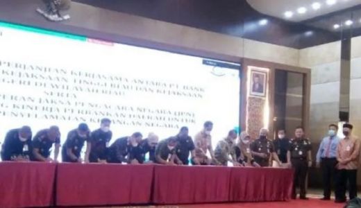 BRK dan Kejati Riau Sepakat Tangani Kredit Bermasalah - GenPI.co RIAU