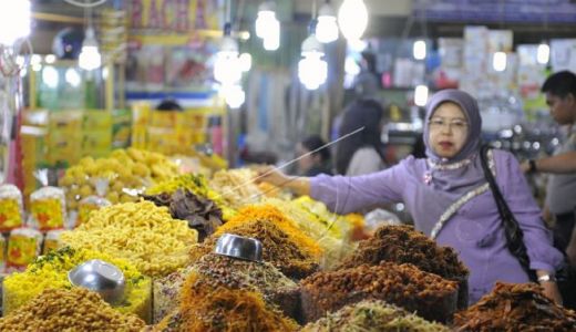 Berburu Aneka Oleh-oleh di Pasar Bawah Pekanbaru - GenPI.co RIAU