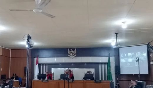 JPU Tuntut Mantan Gubernur Riau 2 Tahun Penjara - GenPI.co RIAU
