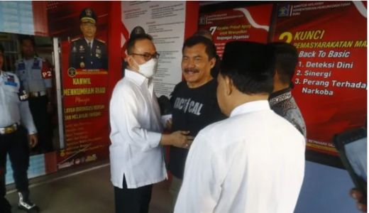 Rusli Zainal Bebas, Rekan-rekan Menyambut Gembira - GenPI.co RIAU