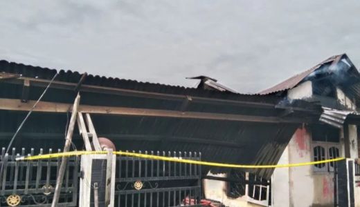 Kebakaran Sebuah Rumah di Pekanbaru, Tewaskan Seorang Pria - GenPI.co RIAU