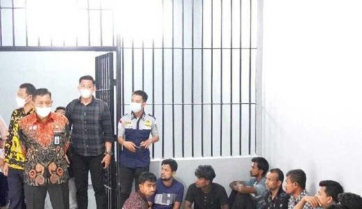 75 Warga Bangladesh Diamankan Polisi di Kampar - GenPI.co RIAU