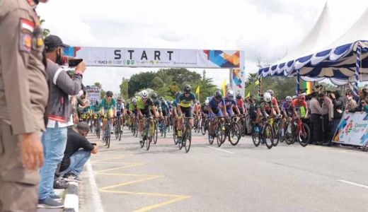 Tour de Siak 2022, Pembalap Asal Malaysia Juarai Etape 2 - GenPI.co RIAU