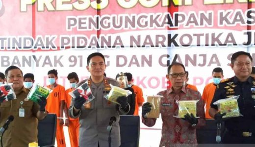 Hendak Diedarkan ke Riau, 91 Kilogram Sabu Berhasil Disita Polisi - GenPI.co RIAU