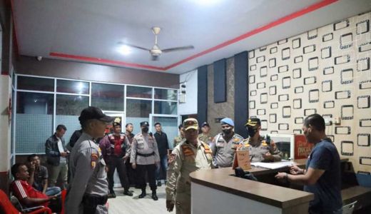 3 Pasangan Tak Resmi Menginap di Wisma Diamankan Polisi Meranti - GenPI.co RIAU