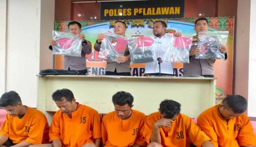 Rampok Alat Berat, Polres Pelalawan Tangkap 7 Pelaku - GenPI.co RIAU