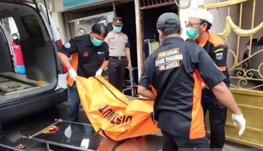 Seorang Pria Tewas Tersengat Listrik saat Bermain Handphone di Rokan Hilir - GenPI.co RIAU