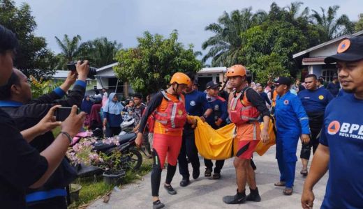 2 Anak Meninggal Dunia Akibat Terseret Arus Sungai Siak di Pekanbaru - GenPI.co RIAU