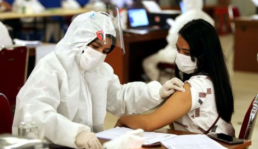 Vaksinasi Booster di Riau Capai 1 Juta Orang - GenPI.co RIAU