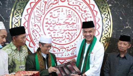 Ganjar Pranowo Temui Ulama Makassar, Bangun Komunikasi - GenPI.co SULSEL