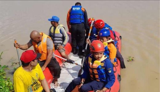 Nelayan Gowa Bikin Geger Warga Sulsel, Diam Mengapung di Sungai - GenPI.co SULSEL