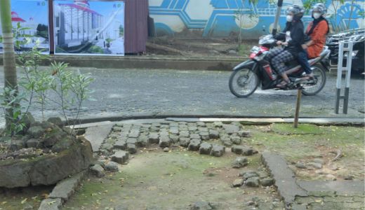 Pedestrian Kantor Gubernur Sulsel Rusak, Perbaikan Rp10 Miliar - GenPI.co SULSEL