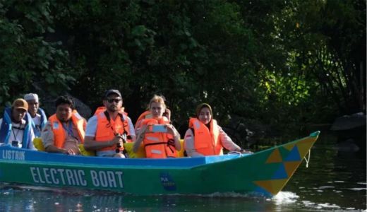 Perahu Listrik Siap Bawa Wisatawan Jelajah Karst Rammang-Rammang - GenPI.co SULSEL