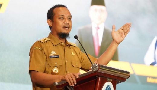 Gubernur Sulsel Perbaiki Jalan Rusak Berat dan Rawan Kecelakaan - GenPI.co SULSEL