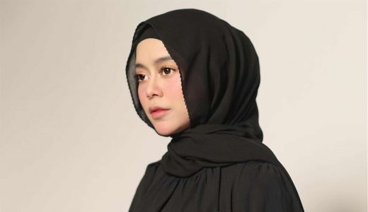 Fitri Carlina Harap Lesti Kejora Kembali ke Dunia Hiburan - GenPI.co SULSEL