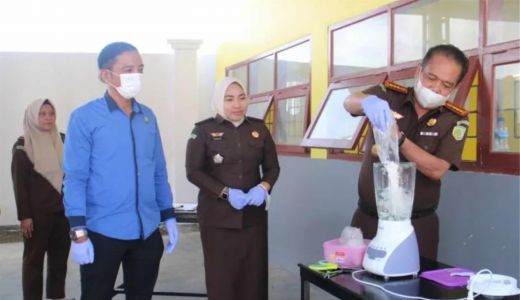 Kejari Bone Sulawesi Selatan Blender Sabu 357 Gram, Mantap! - GenPI.co SULSEL