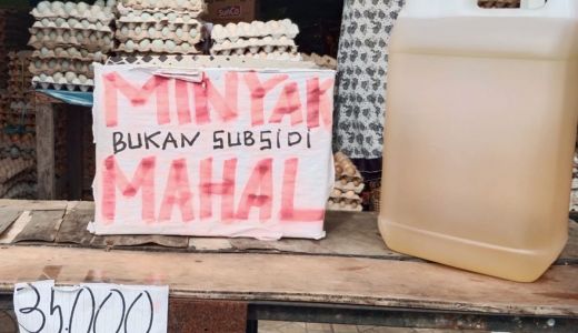 Harga Minyak Goreng Naik, Curhat Pedagang Bikin Elus Dada - GenPI.co SULSEL