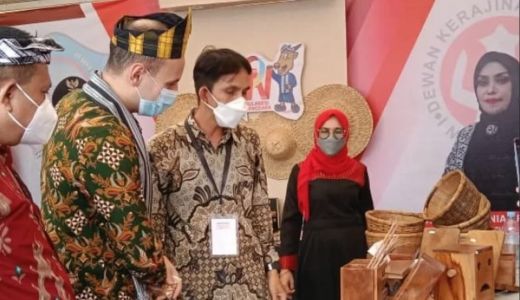Bangga, Produk Buton Selatan di Pameran HPN 2022 Dikagumi Rusia - GenPI.co SULTRA