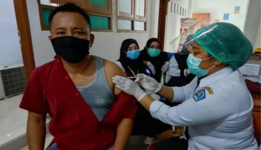 Senangnya, 70 Persen Warga di Kendari Sudah Vaksin Dosis 2 - GenPI.co SULTRA