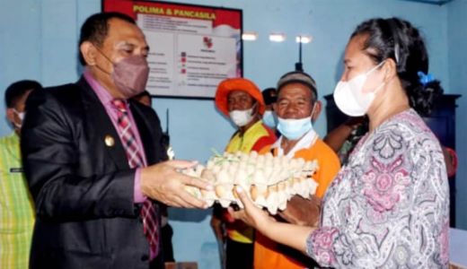 Pedagang Terdampak Cuaca Ekstrem di Baubau Dapat Bantuan Sembako - GenPI.co SULTRA