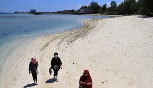 Weekend Makin Dekat, Yuk Nikmati Pesona Pulau Bokori - GenPI.co SULTRA
