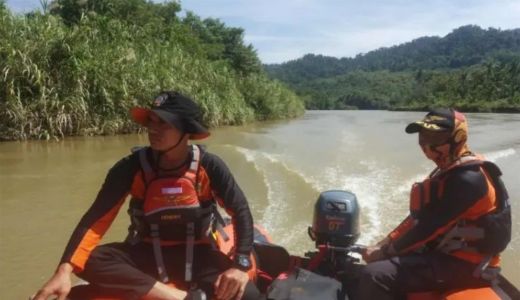 7 Hari Hilang di Sungai Konut Sultra, Darman Belum Ditemukan - GenPI.co SULTRA