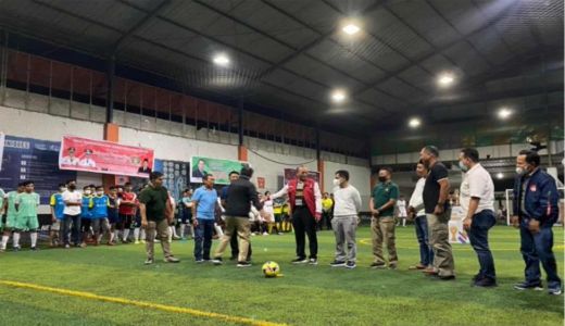 Buruh Perusahaan Ternama di Sultra Main Futsal, Intip Keseruannya - GenPI.co SULTRA