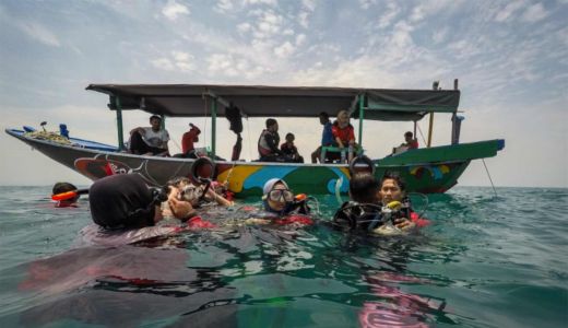 Pemandu Wisata Selam Baubau Dilatih, Majukan Sektor Pariwisata - GenPI.co SULTRA