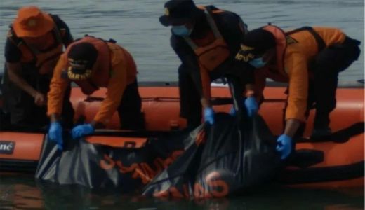Hamdalah, Pemancing Tenggelam di Teluk Kendari Ditemukan, Tapi - GenPI.co SULTRA