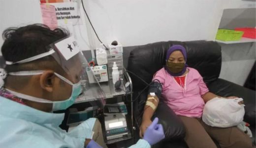 Cara PMI Baubau Pancing Warga Donor Darah dengan Paket Sembako, Unik - GenPI.co SULTRA