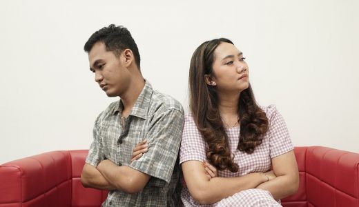 Cara Meluluhkan Hati dan Perasaan Pasangan yang Cuek, Simak! - GenPI.co SULTRA