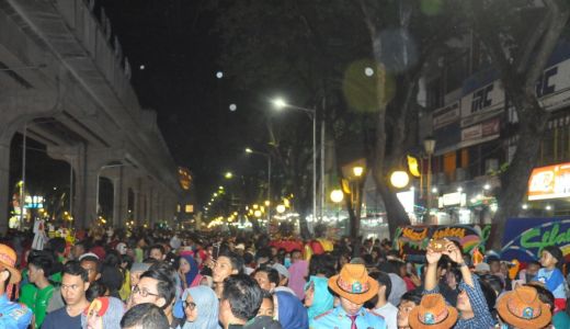 Car Free Night Sudirman, Menikmati Wisata Malam di Kota Palembang - GenPI.co SUMSEL