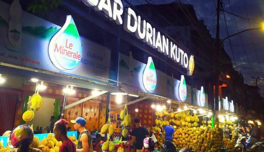 Menikmati Durian di Pasar Kuto Palembang, Lezatnya Bikin Nagih - GenPI.co SUMSEL