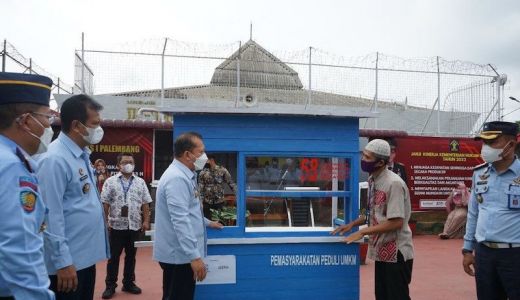 Warga Sekitar Rutan Palembang Terima Gerobak dan Paket Sembako - GenPI.co SUMSEL