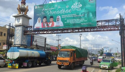 Truk Pengangkut Barang Dilarang Beroperasi di Kota Palembang - GenPI.co SUMSEL