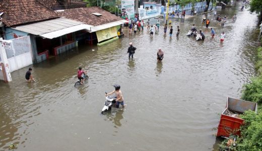 Muara Enim Dilanda Banjir, BPBD Pastikan Tak Ada Korban Jiwa - GenPI.co SUMSEL
