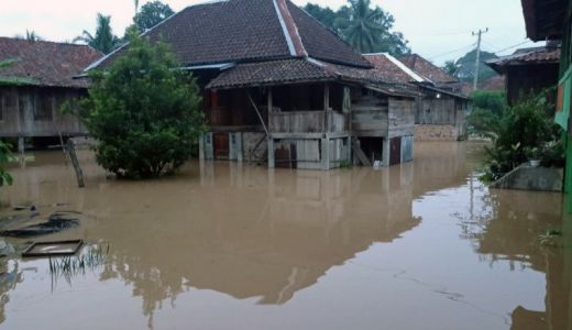 BPBD OKU Minta Warga Bantaran Sungai Ogan Waspada Banjir Bandang - GenPI.co SUMSEL