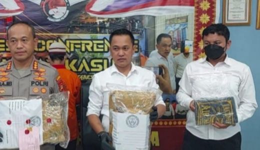 Edarkan Ganja di Palembang, Romansa Tak Berkutik Ditangkap Polisi - GenPI.co SUMSEL