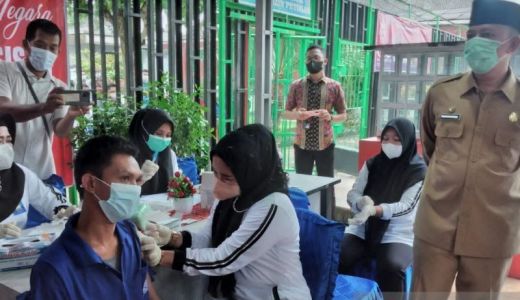 Warga Binaan Rutan Baturaja Dapat Vaksinasi dari BIN Sumsel - GenPI.co SUMSEL