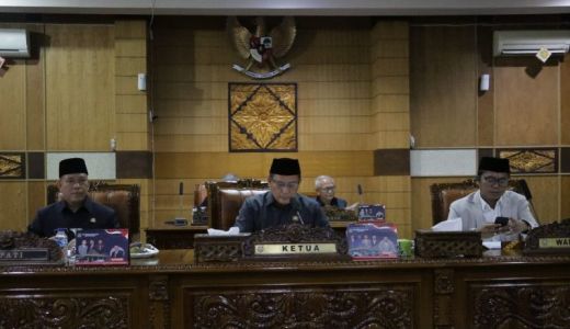 PAD 2021 Tak Capai Target, Dispenda OKU Dikritik Pedas DPRD - GenPI.co SUMSEL