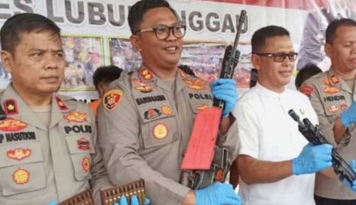 Simpan Senpi Ilegal, Oknum Anggota Perbakin Ditangkap Polisi - GenPI.co SUMSEL