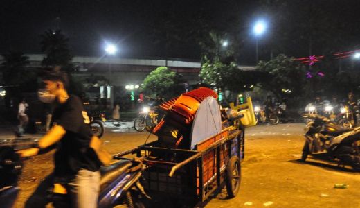 Langgar Perda, Puluhan PKL di Kawasan BKB Palembang Ditertibkan - GenPI.co SUMSEL