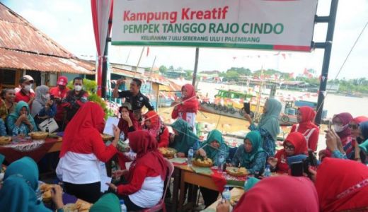 Sukses! Lomba Makan Pempek di Palembang Bakal Jadi Event Tahunan - GenPI.co SUMSEL